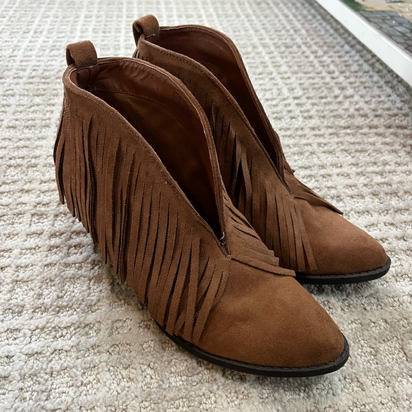Coconuts by Matisse fringe booties - Picture 1 of 4